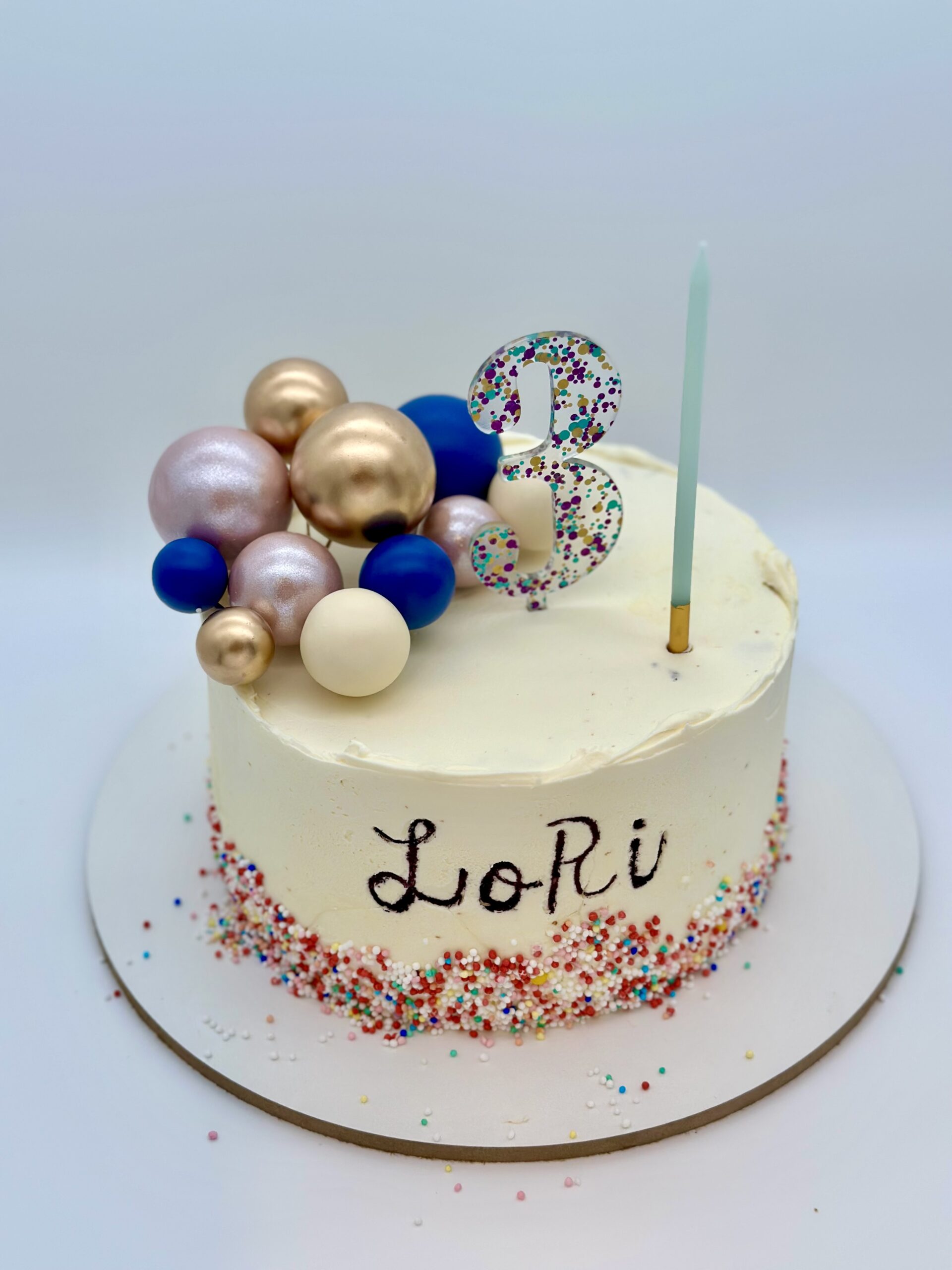 Geburtstagstorte_Zuckerperlen_CakeTopper_IMG_1127 2